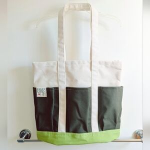 RATHER GREEN - Amiga Tote, Custom - NEW